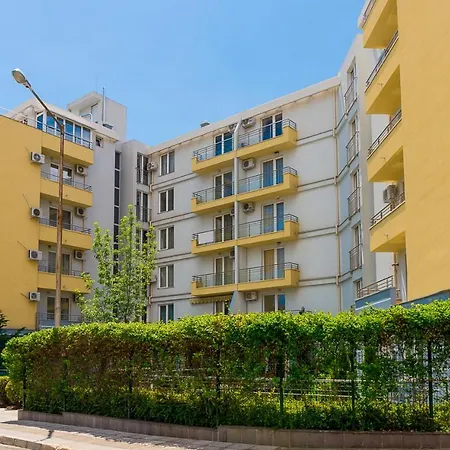 Апартамент Kristal Несебър